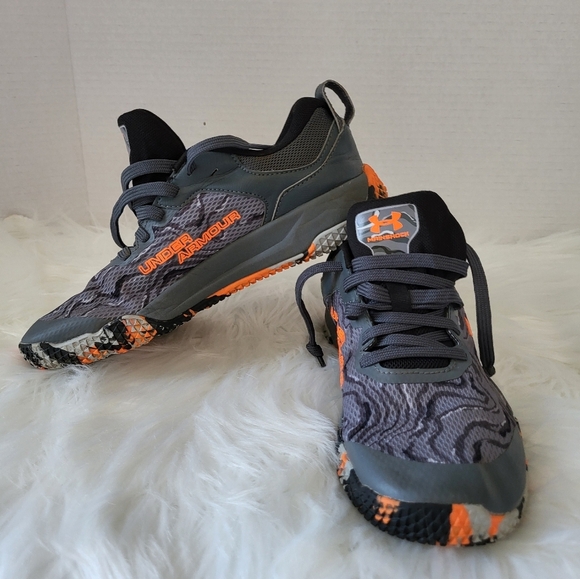 KIDS Under Armour sneakers Size 3.5 - Picture 1 of 5